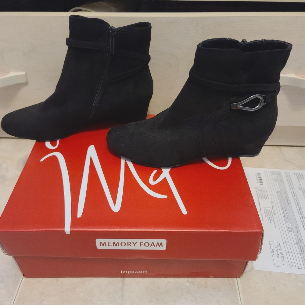 🟣FIRM PRICE 🟣 New size 6 boots DSW